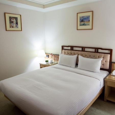 Hara Zuru Hotel Таоюань Екстер'єр фото