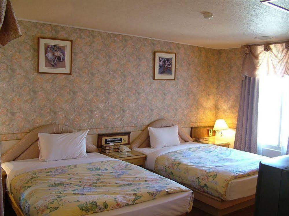 Hara Zuru Hotel Таоюань Екстер'єр фото